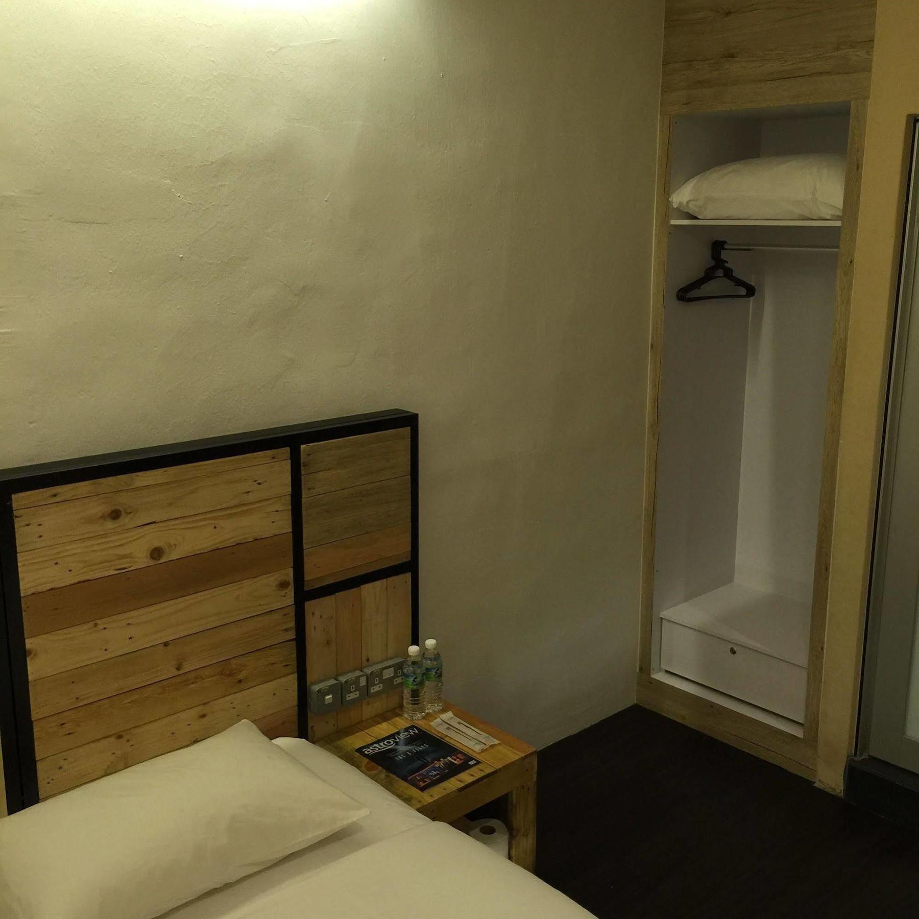 פונטיאן קסיל The Oikos Hotel מראה חיצוני תמונה