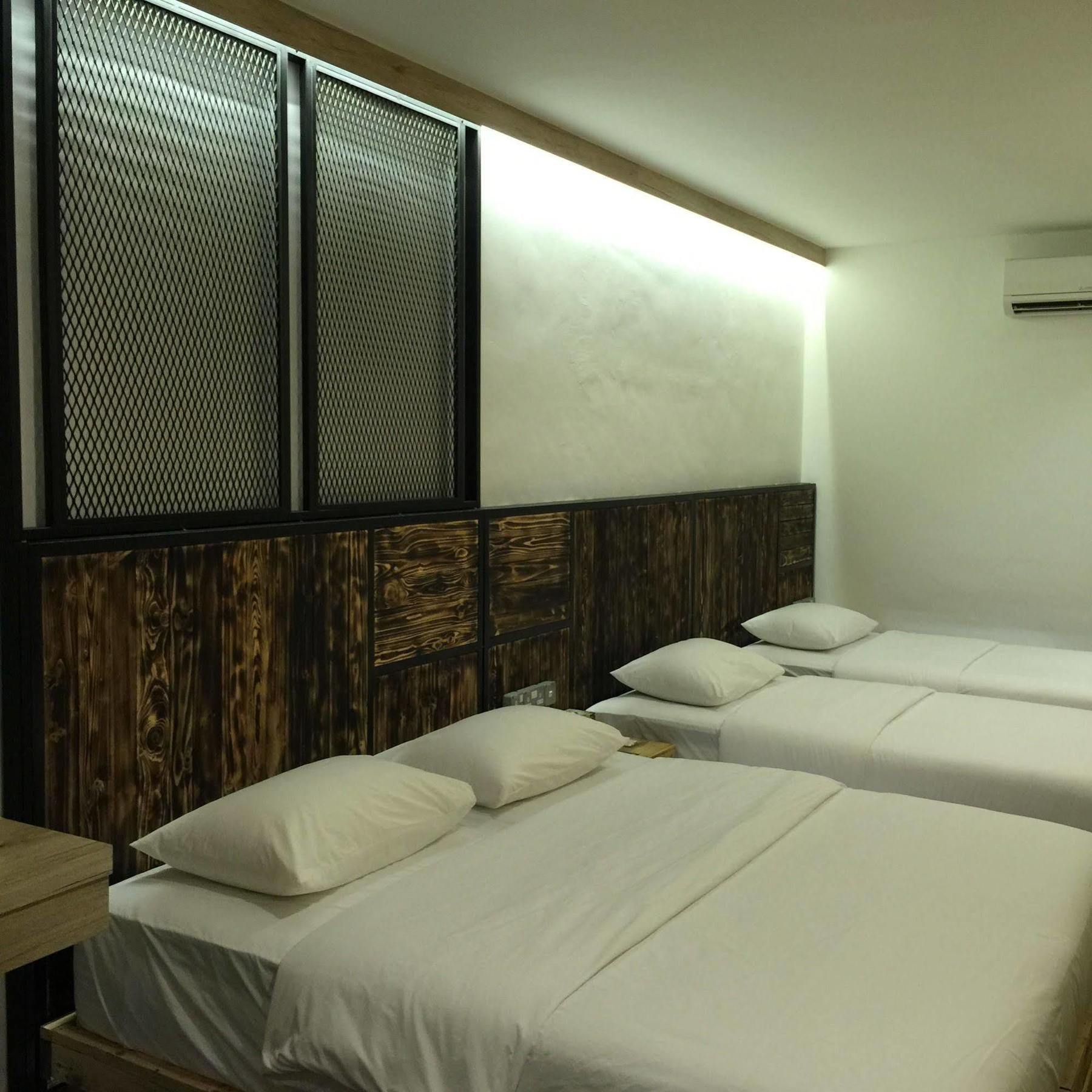 פונטיאן קסיל The Oikos Hotel מראה חיצוני תמונה