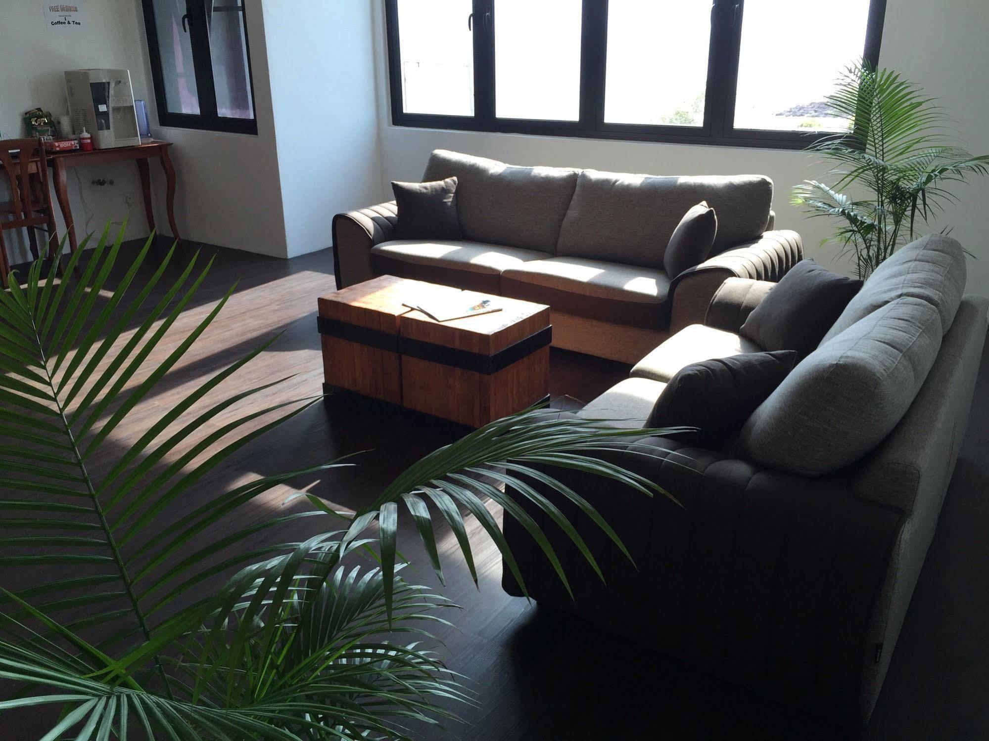 פונטיאן קסיל The Oikos Hotel מראה חיצוני תמונה